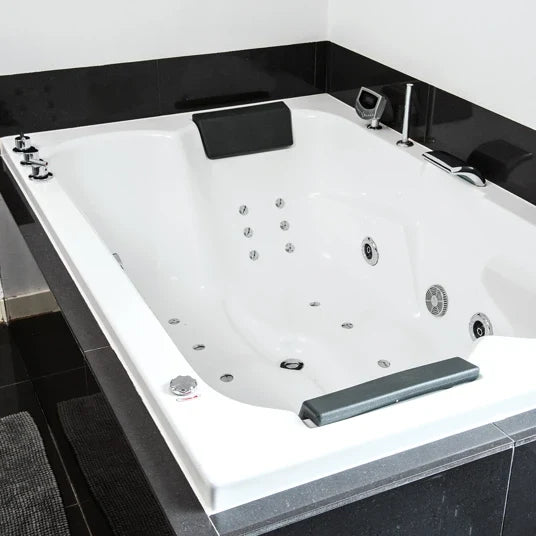 Hygienischer Whirlpool Reiniger