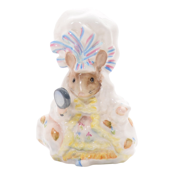 Lady Mouse Gold Oval Stamp sculpture