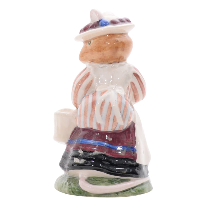 Lady Woodmouse sculpture