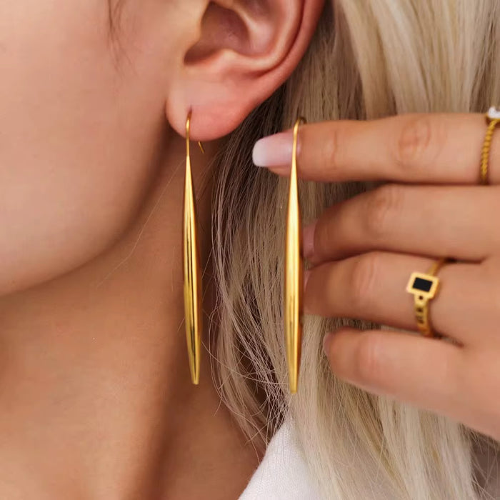 Lumen Taper Threads Gold Plated Earrings