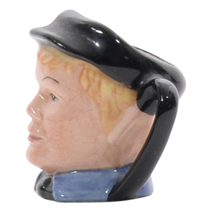 Oliver Twist tiny jug D6677