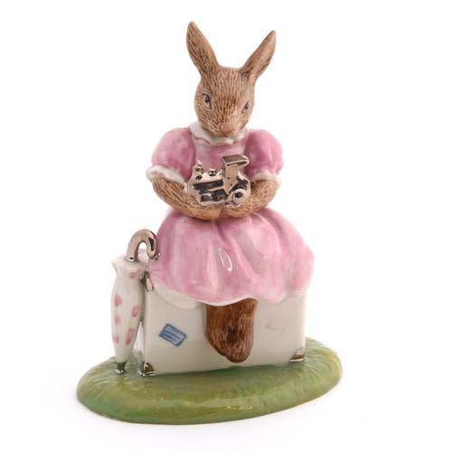 Sitting on a Suitcase Special Silver edition Bunnykins