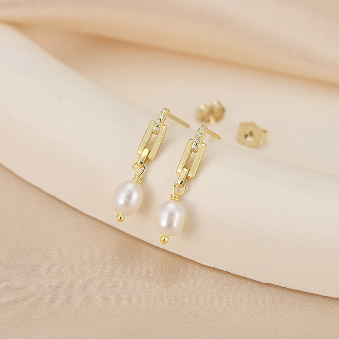 Tethered Pearl